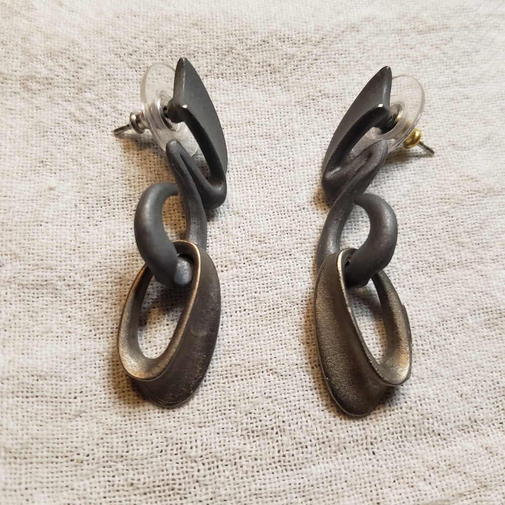 Modern Gray Chain Link Earrings